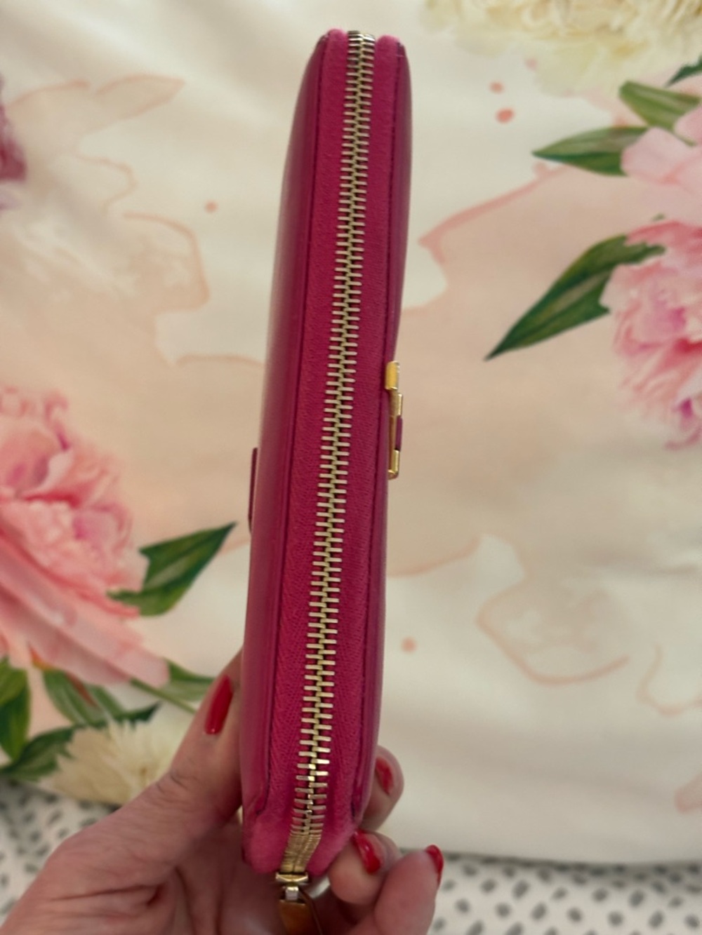 Yves Saint Laurent Fuchsia Leather Clutch with Gold Y Hardware - Picture 5 of 11